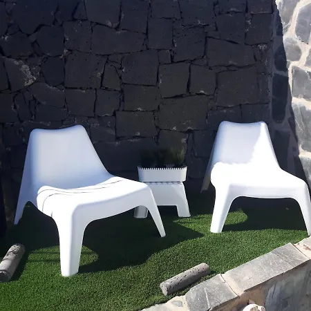 فيلة Far-island