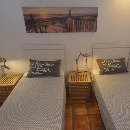 Far-island * Playa Blanca (Lanzarote)