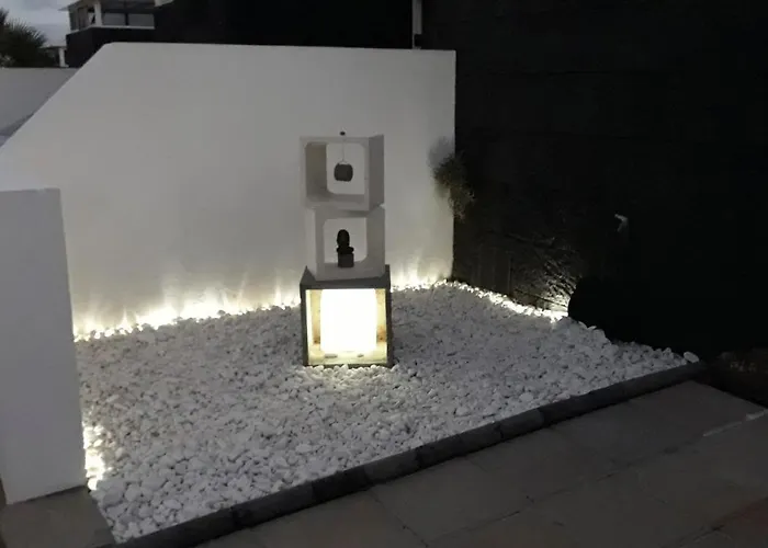 Far-island بلايا بلانكا